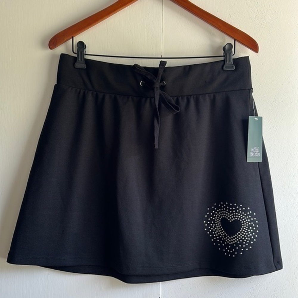 Wild Fable Ebony Skirt With Rhinestone Heart Embellishment Size Large NWT